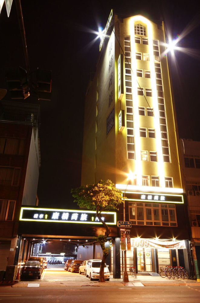 Kindness Hotel Weiwuying Kaohsiung Exterior photo